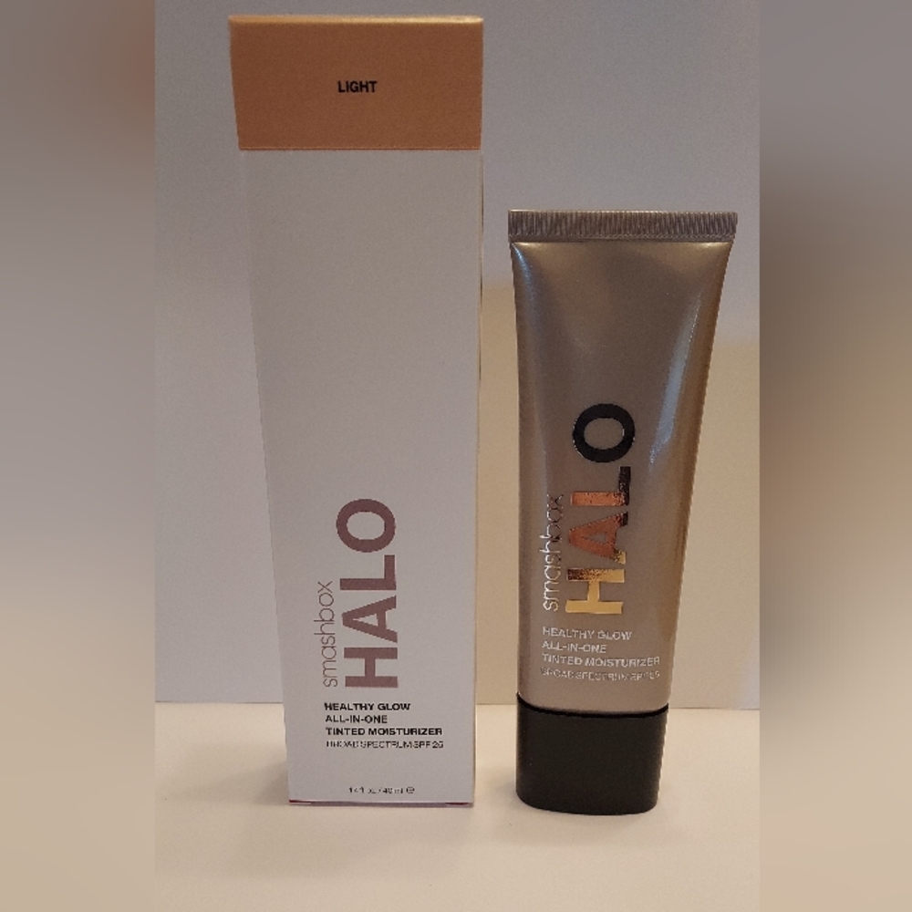 SMASHBOX Halo Healthy Glow Tinted Moisturizer SPF 25 *LIGHT* / 1.4 oz / NIB - Picture 2 of 5